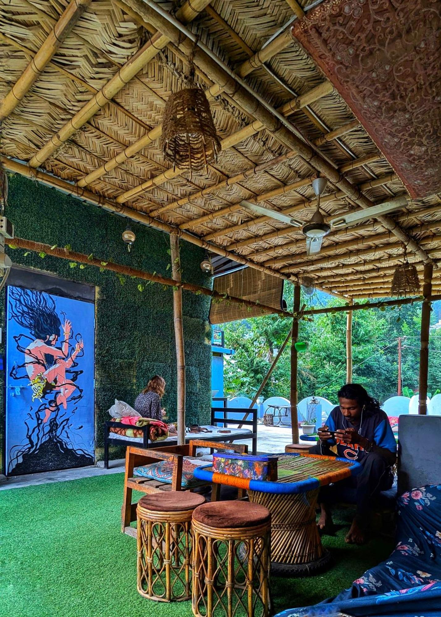 Hobbit House Hostel Rishīkesh Eksteriør bilde